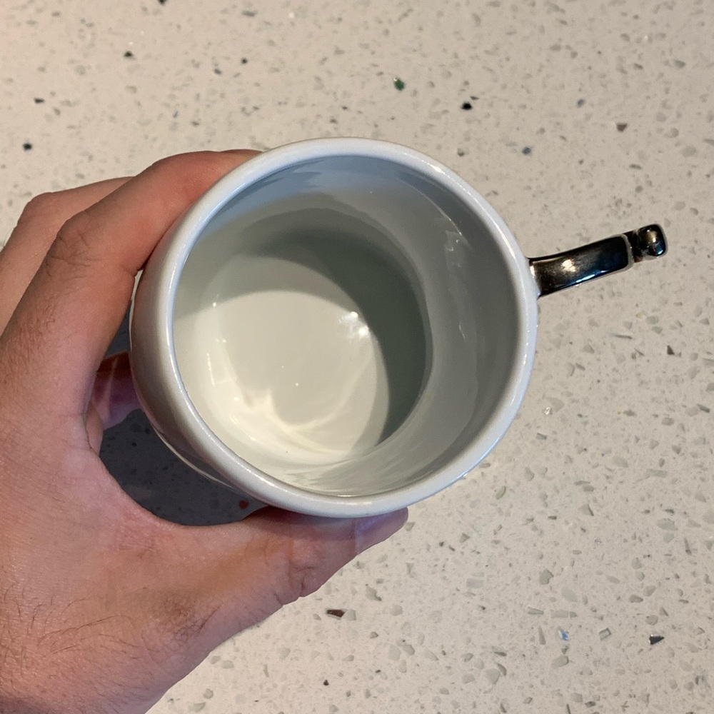 ☕️Knockout Fred Brass Knuckles Coffee Mug☕️ - Picture 4 of 5